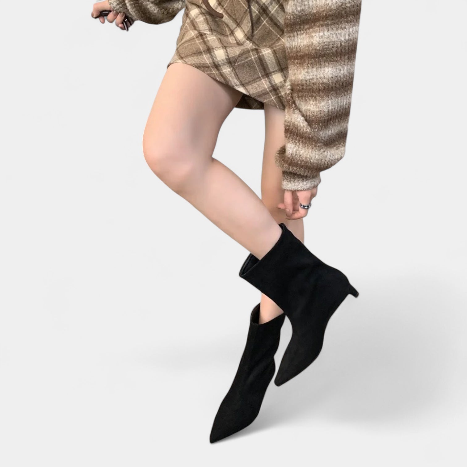 Cendare Women's Velvet Boots